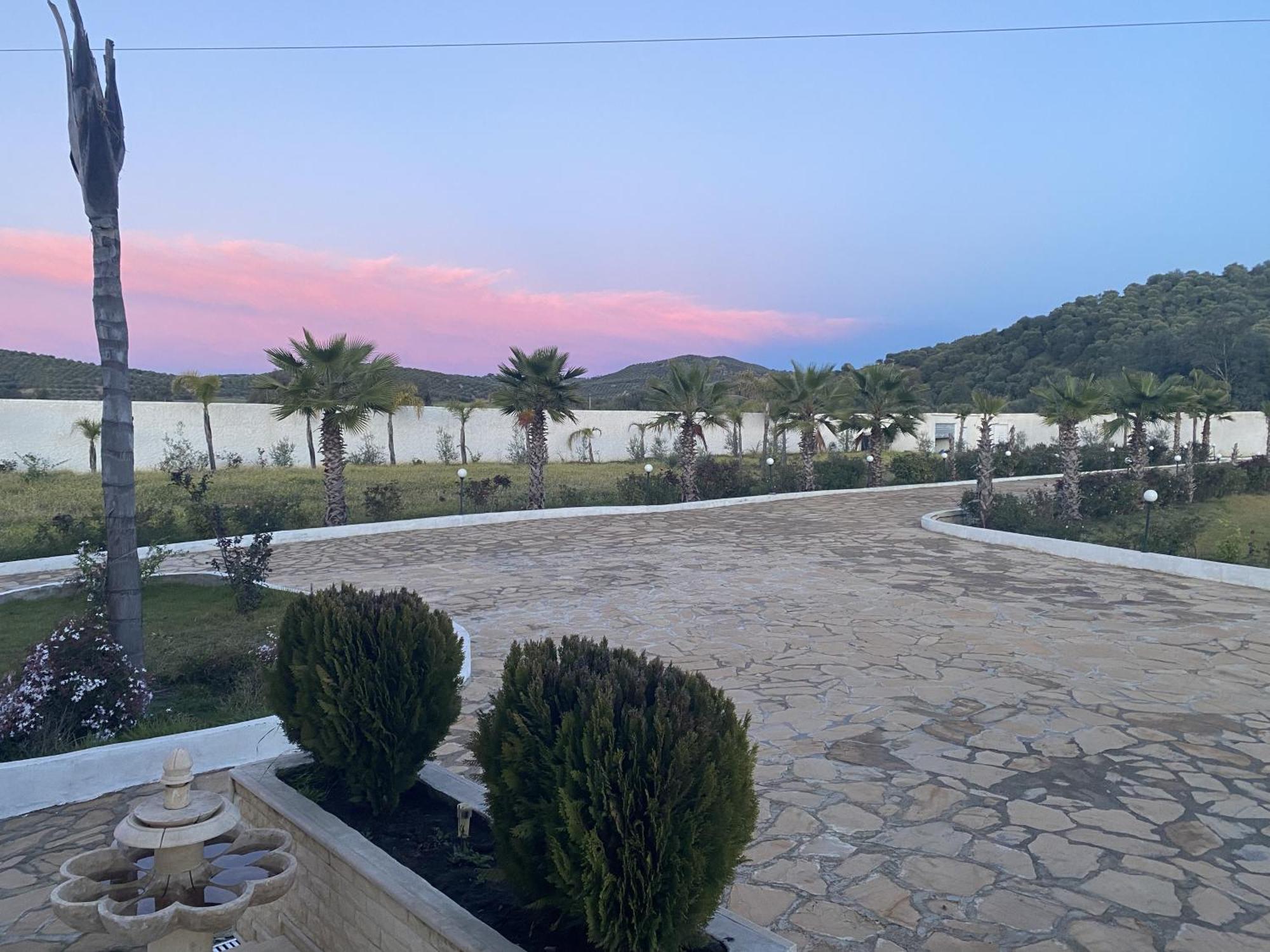 Ecohame - Oeko-Hain - Ecohaven - Ecobrio Guitar Palace Bni Quolla Dış mekan fotoğraf